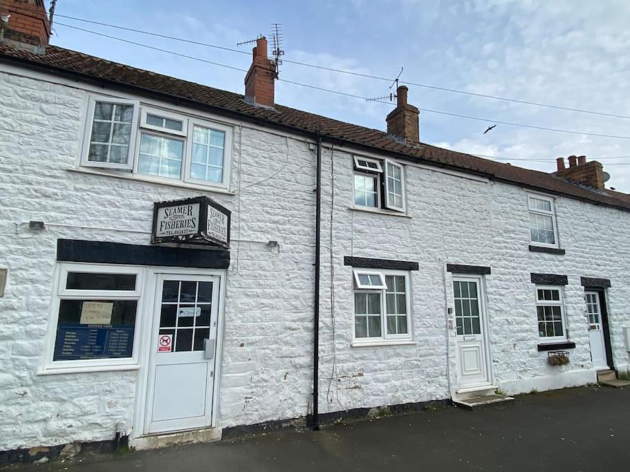 Holiday home Fryers Cottage, Seamer, 3 Bed Sleeps 5 People *